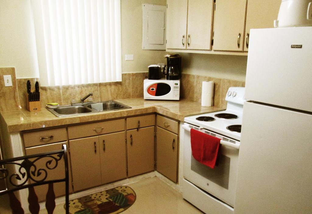 Pedro'S Place Tamuning Ngoại thất bức ảnh