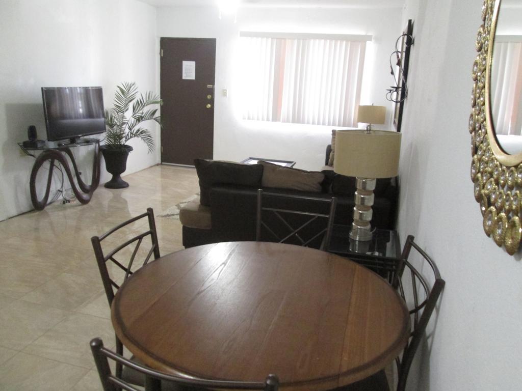 Pedro'S Place Tamuning Ngoại thất bức ảnh