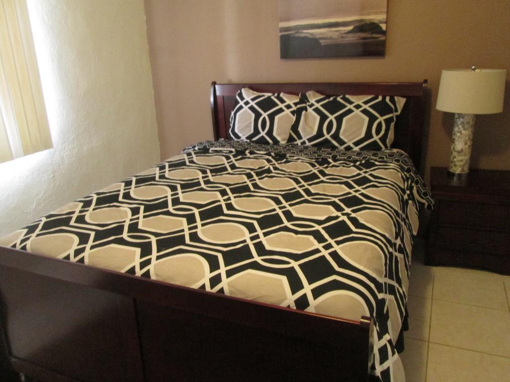 Pedro'S Place Tamuning Ngoại thất bức ảnh