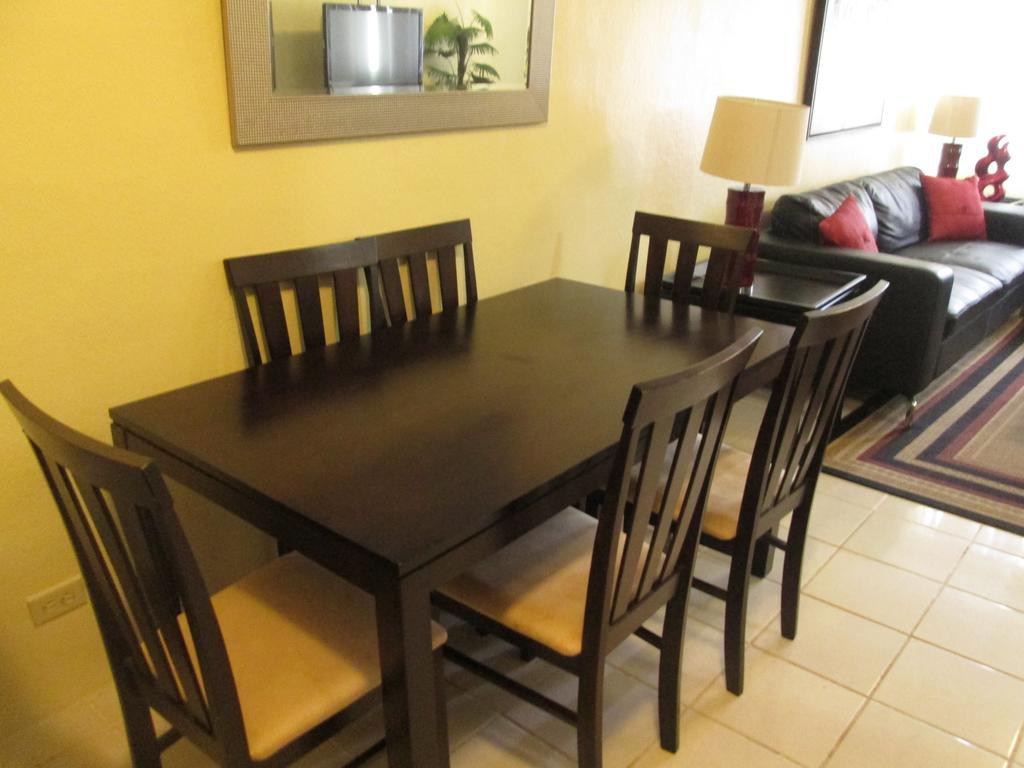 Pedro'S Place Tamuning Ngoại thất bức ảnh