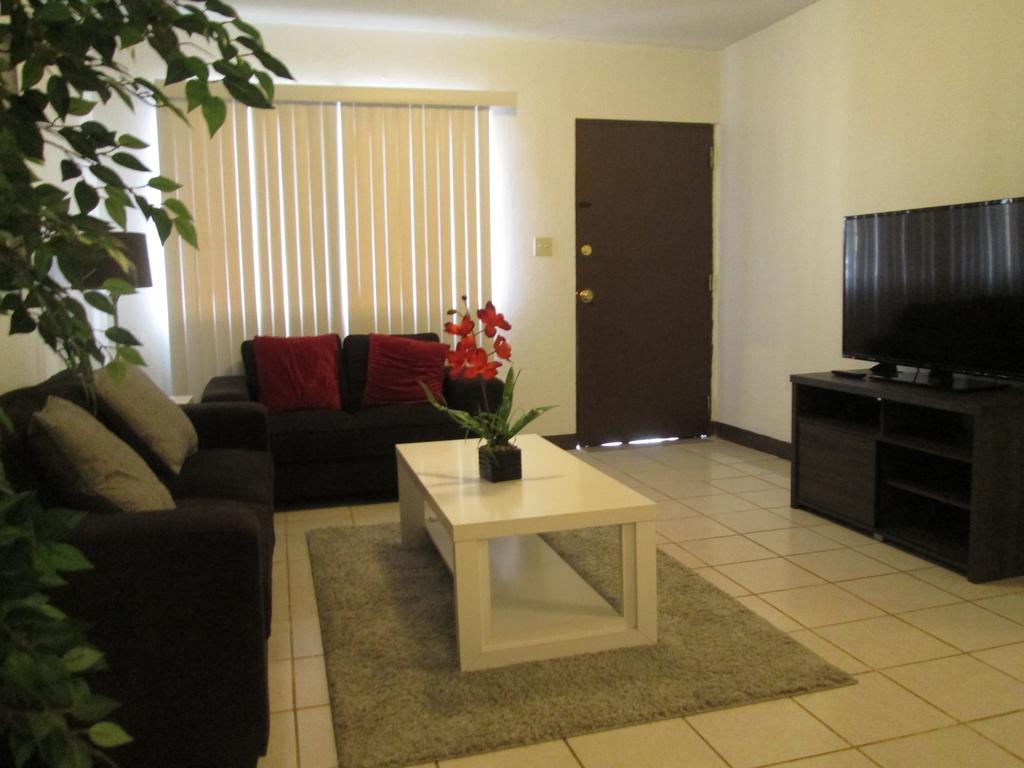 Pedro'S Place Tamuning Ngoại thất bức ảnh