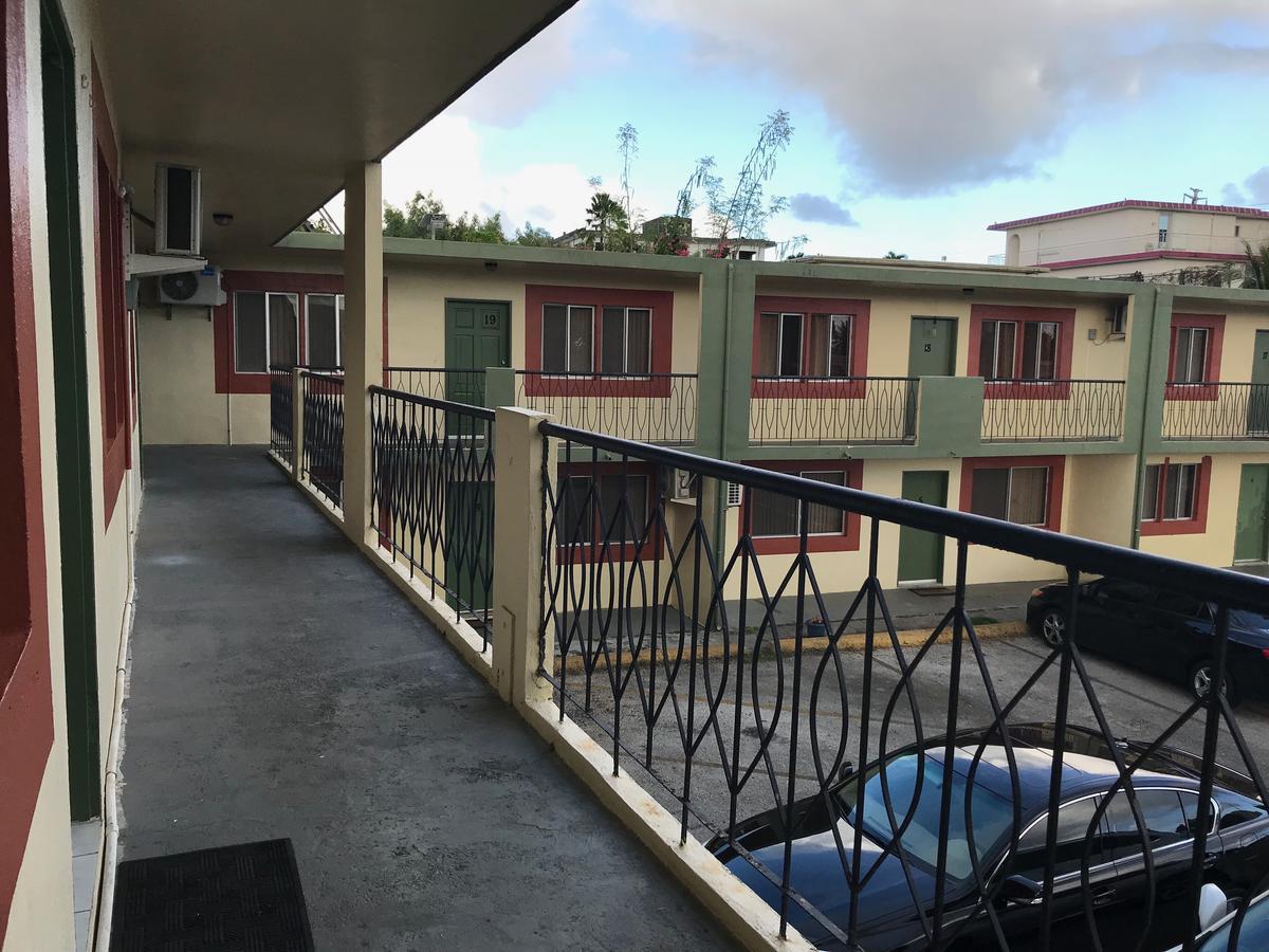 Pedro'S Place Tamuning Ngoại thất bức ảnh